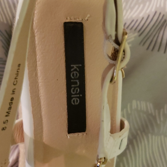 Kensie white wedge sandals - Picture 4 of 7